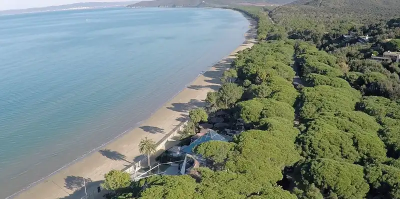 Spiaggia e pineta Puna Ala